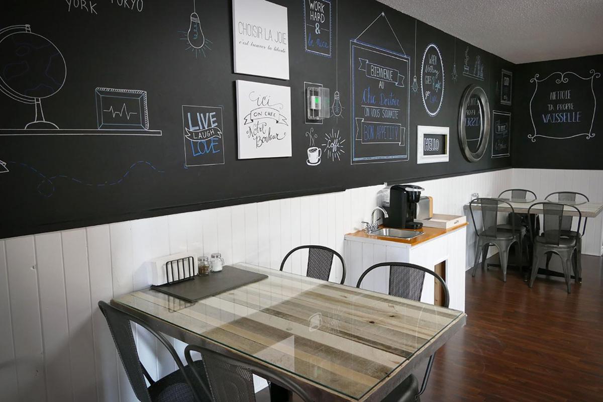 Le Chic Motel Maniwaki ภายนอก รูปภาพ