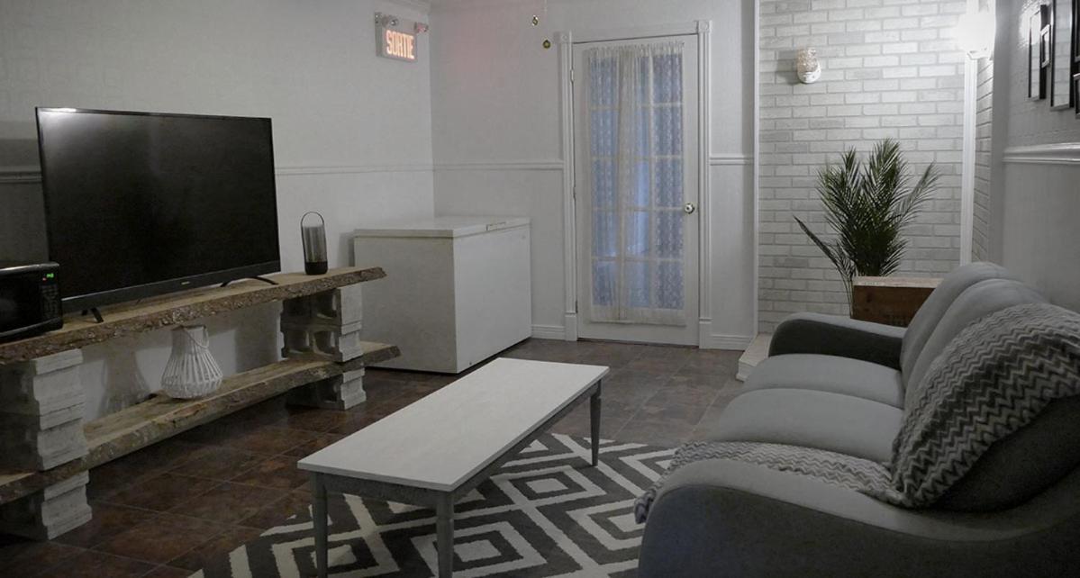 Le Chic Motel Maniwaki ภายนอก รูปภาพ