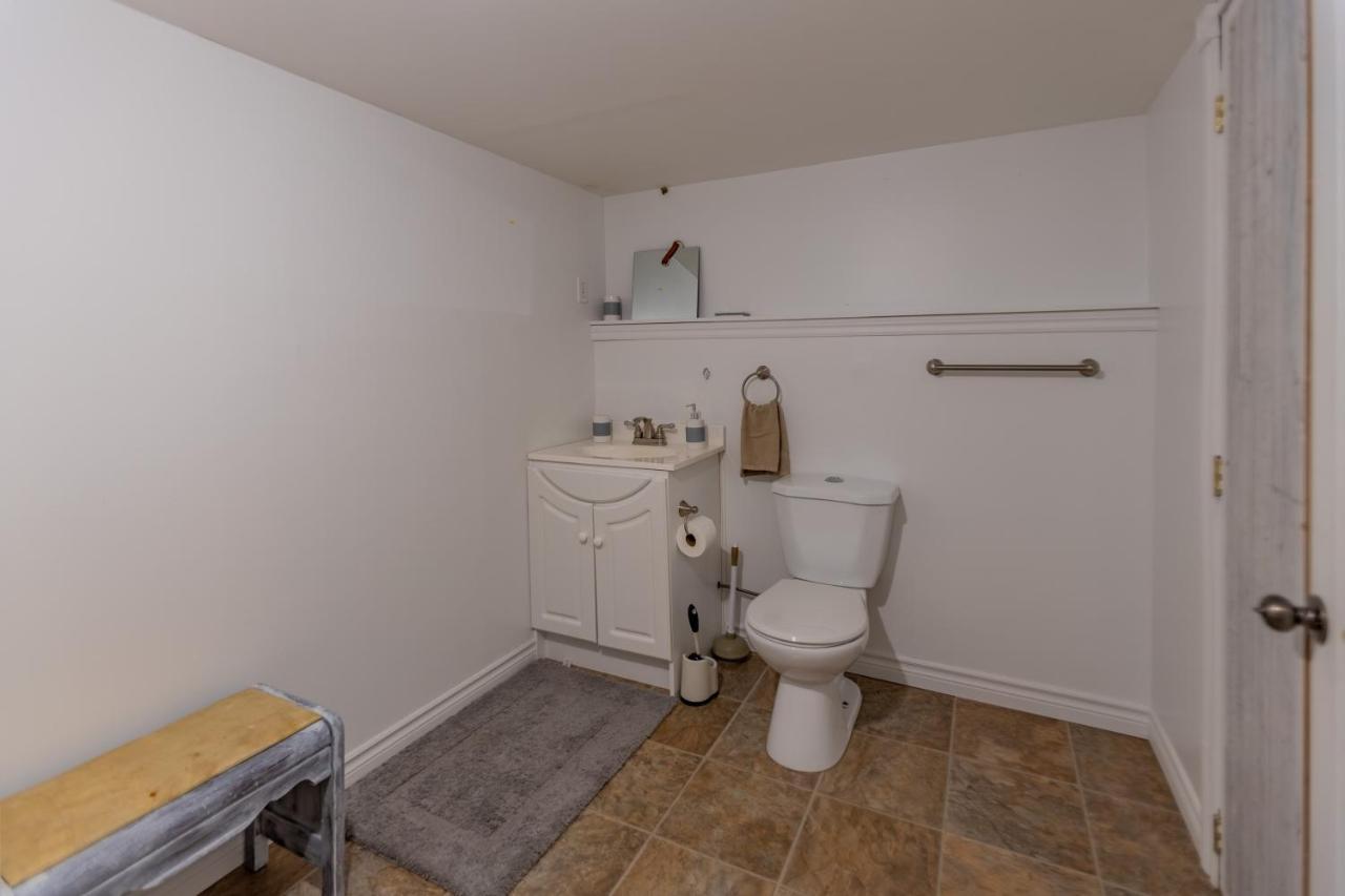 Le Chic Motel Maniwaki ภายนอก รูปภาพ